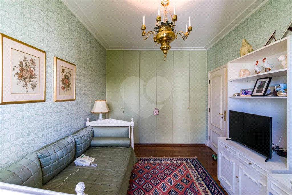 Apartamento à venda com 4 quartos, sendo 2 suítes, em Real Parque, São Paulo, SP