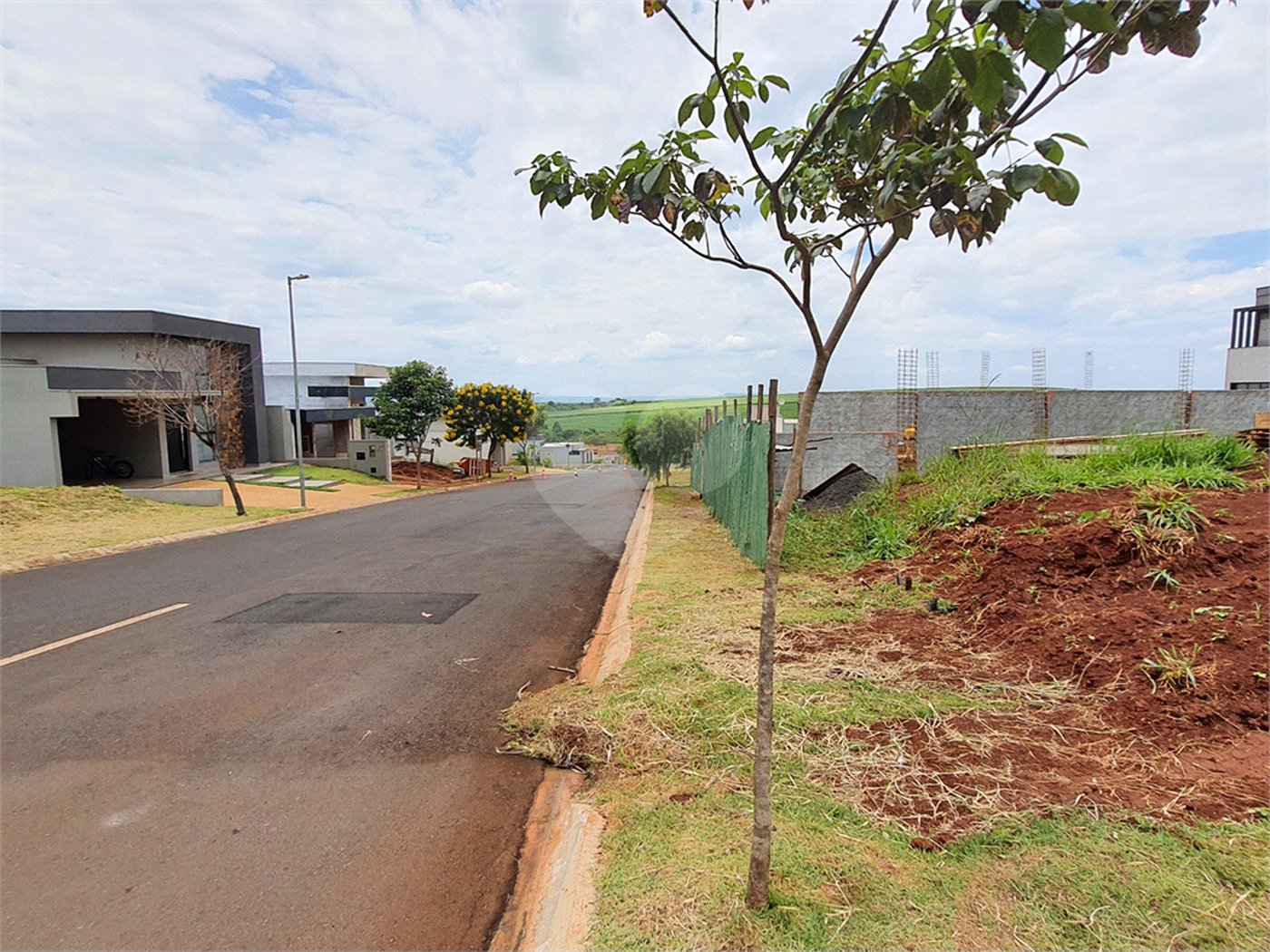 Terreno à venda no condomínio Alto da Boa Vista Cravinhos, Cravinhos - SP