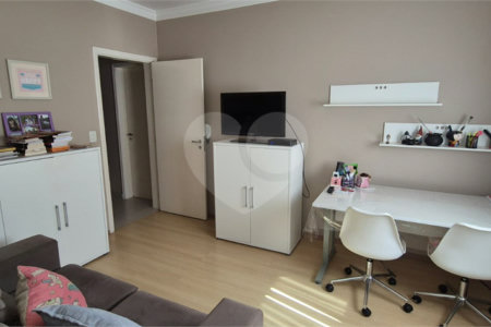 Casa à venda com 5 quartos, sendo 4 suítes, no condomínio Residencial Vilazul, Sorocaba - SP