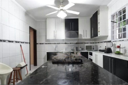 Casa à venda com 3 quartos, sendo 1 suíte, em Jardim Cumbica, Guarulhos, SP