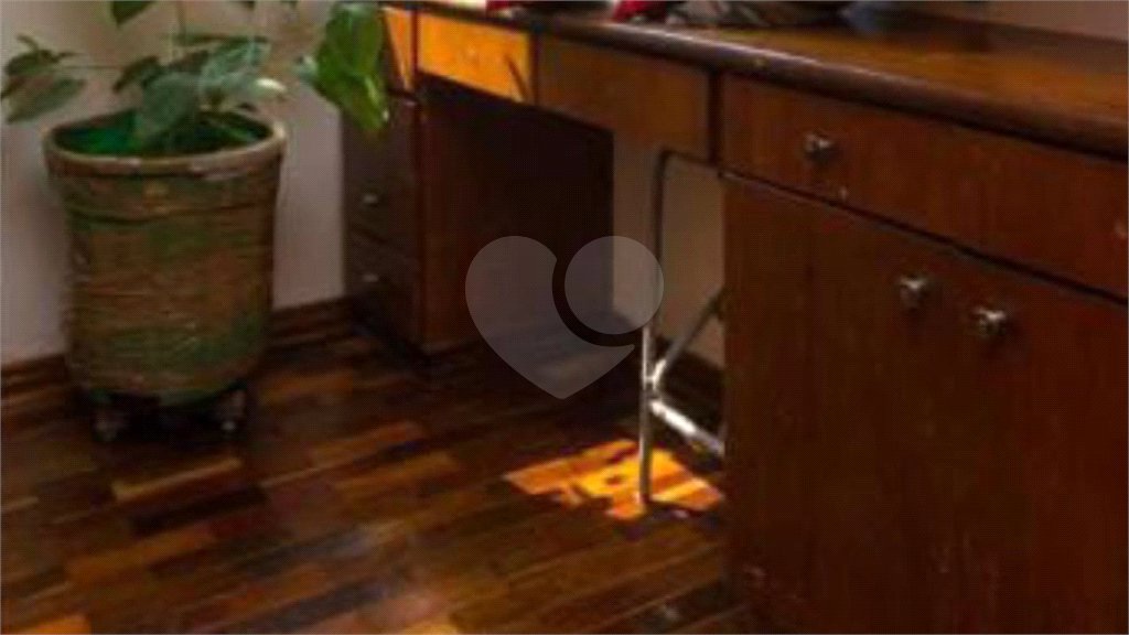 Apartamento à venda com 4 quartos, sendo 1 suíte, em Cambuci, São Paulo, SP