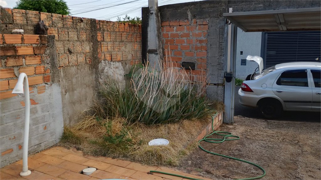 Casa à venda com 2 quartos, sendo 1 suíte, em Jardim Adalberto Frederico de Oliveira Roxo I, Araraquara, SP
