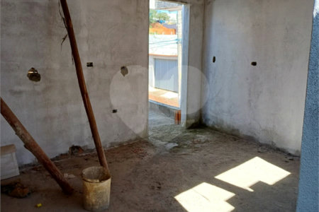 Casa à venda com 2 suítes no condomínio Ricieri, Mogi das Cruzes - SP