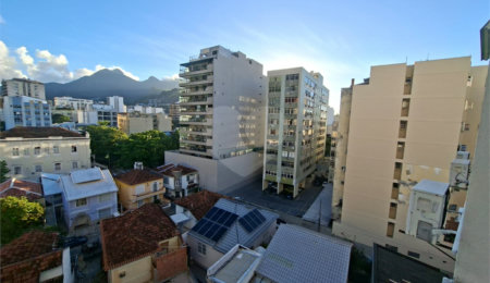 Apartamento à venda com 2 quartos, sendo 1 suíte,  em Tijuca, Rio de Janeiro, RJ