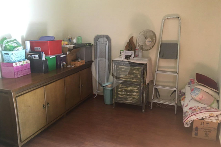 Casa à venda com 3 quartos, sendo 1 suíte, no condomínio Morada de Itapuã, São Paulo - SP