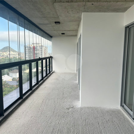 Apartamento à venda com 2 quartos, sendo 1 suíte,  em Recreio dos Bandeirantes, Rio de Janeiro, RJ