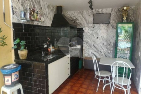 Sobrado à venda com 3 quartos, sendo 1 suíte, em Jardim Bonfiglioli, São Paulo, SP