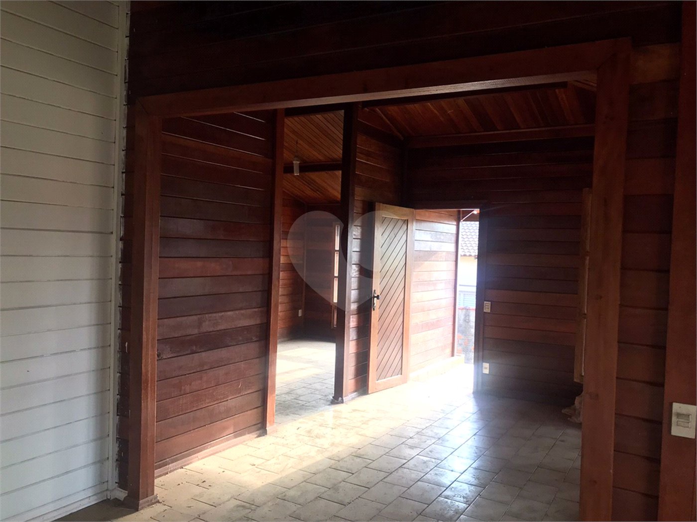 Casa à venda com 3 quartos, sendo 1 suíte, no condomínio Zuleika Jabour, Salto - SP