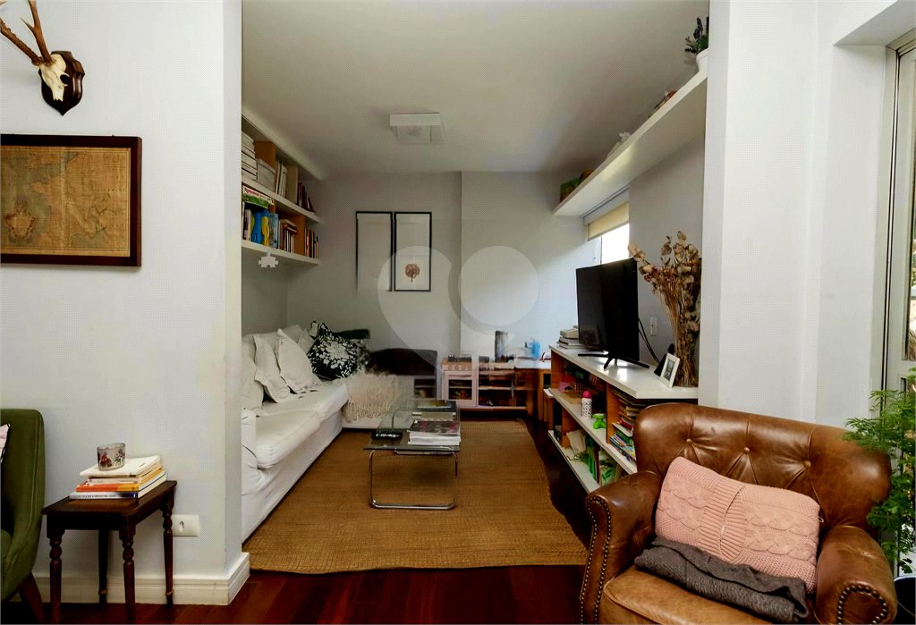 Apartamento à venda com 3 quartos, sendo 2 suítes,  em Pinheiros, São Paulo, SP