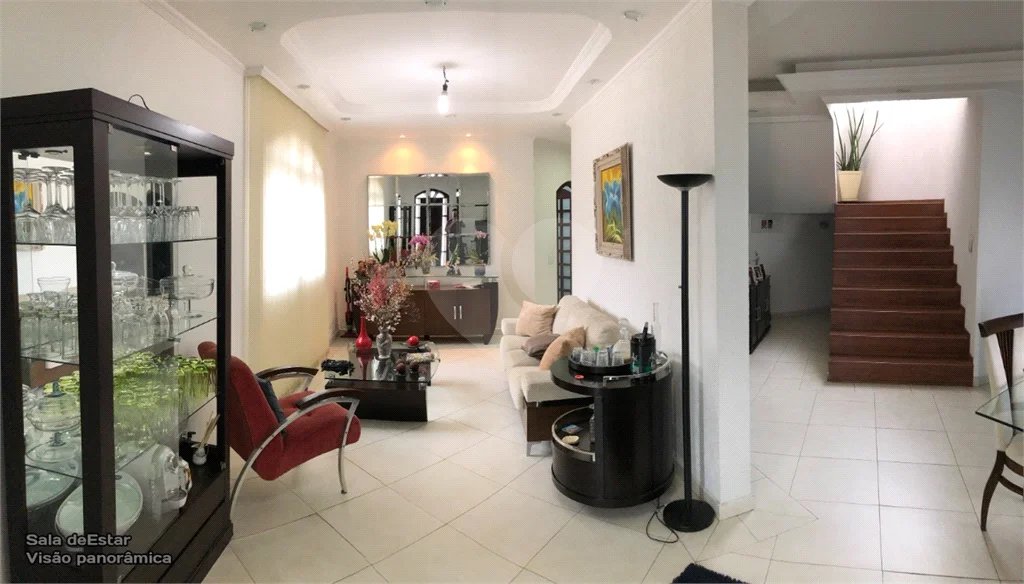 Sobrado à venda com 4 suítes em Tremembé, São Paulo, SP
