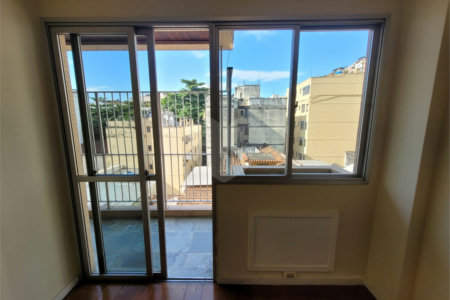 Apartamento à venda com 3 quartos, sendo 1 suíte,  em Tijuca, Rio de Janeiro, RJ