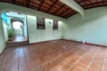 Casa à venda com 3 quartos, sendo 1 suíte, em Jardim das Vertentes, São Paulo, SP