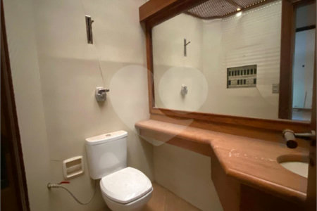 Casa para alugar com 4 quartos, sendo 2 suítes, no Centro, Araraquara, SP