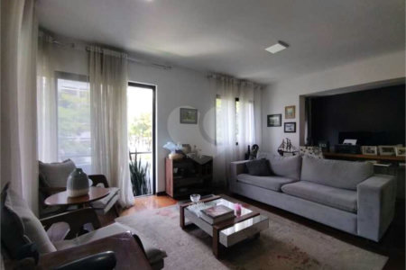Apartamento à venda com 4 quartos, sendo 2 suítes, em Campo Belo, São Paulo, SP