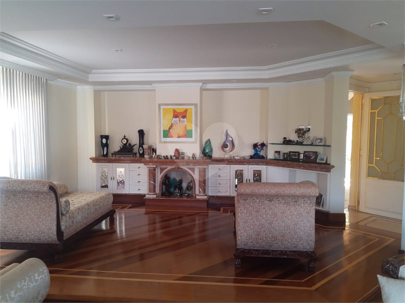 Casa à venda com 5 suítes em Jardim Leonor, São Paulo, SP