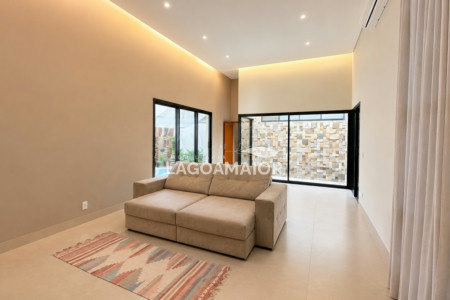 Casa à venda com 3 quartos, sendo 2 suítes, em Village do Lago, Três Lagoas, MS