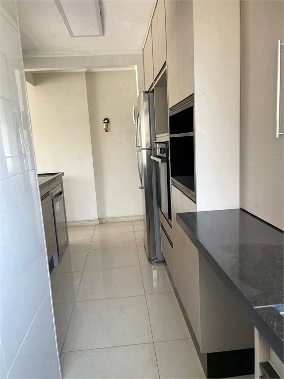 Apartamento à venda com 3 quartos, sendo 1 suíte, em Vila Andrade, São Paulo, SP