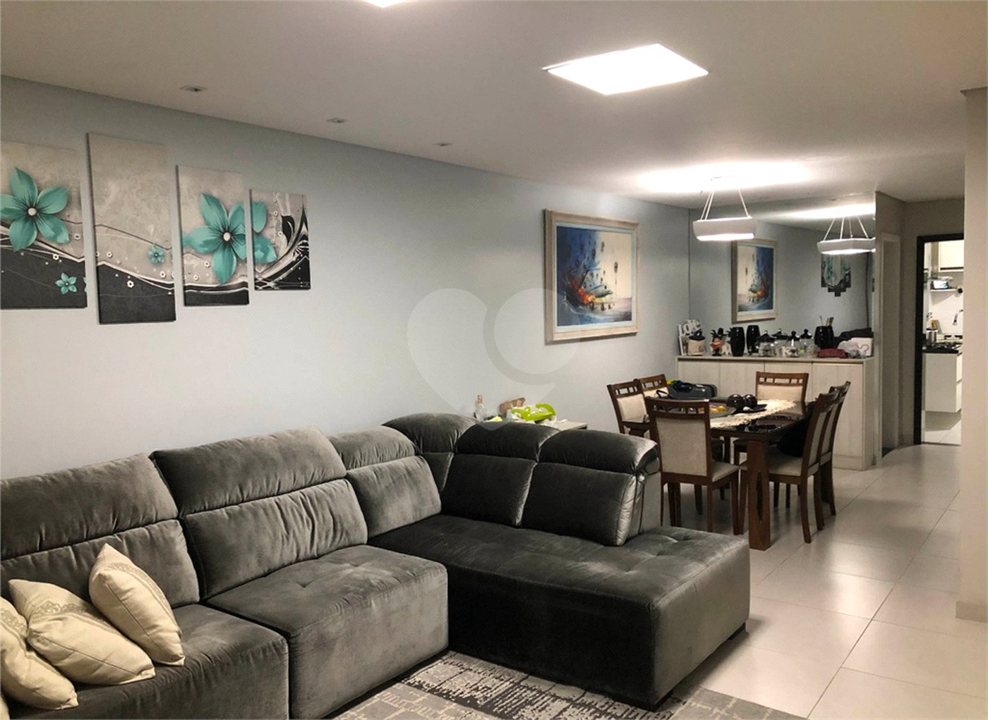 Casa à venda com 3 quartos, sendo 1 suíte, no condomínio Dolce Villa Anália Franco, São Paulo - SP