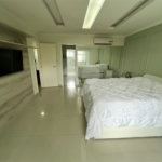 Casa à venda com 3 quartos, sendo 1 suíte, no condomínio Golden Village, Rio de Janeiro - RJ