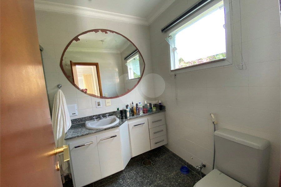 Sobrado à venda com 4 quartos, sendo 1 suíte, em Horto, São Paulo, SP