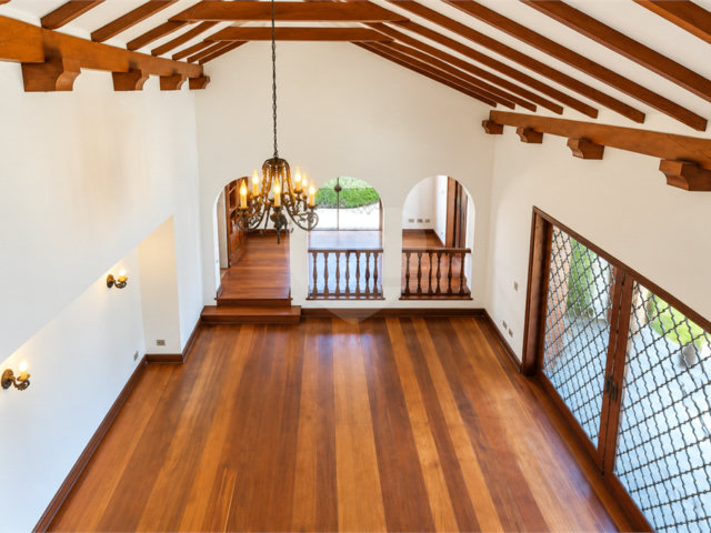 Casa Térrea à venda com 4 quartos, sendo 2 suítes,  em Alto da Boa Vista, São Paulo, SP