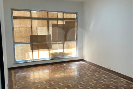 Sobrado à venda com 3 quartos, sendo 1 suíte,  em Jardim Itacolomi, São Paulo, SP