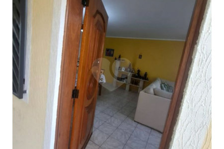 Casa à venda com 4 quartos, sendo 3 suítes, em Vila Aurora (zona Norte), São Paulo, SP
