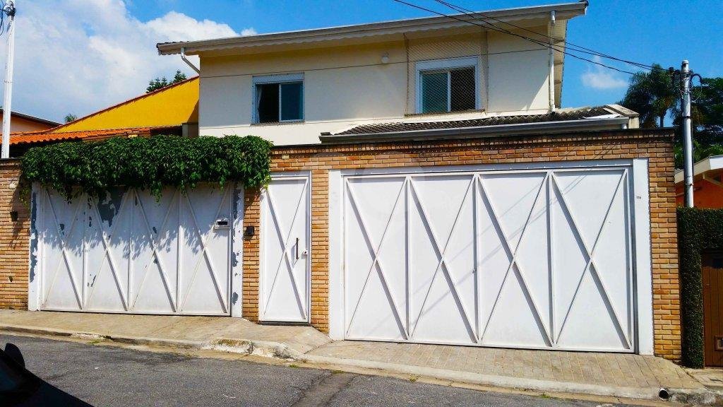 Casa à venda com 4 suítes em Granja Julieta, São Paulo, SP