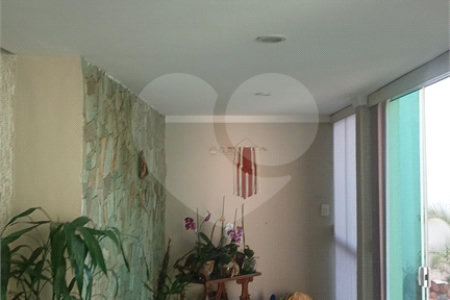 Casa Térrea à venda com 4 quartos, sendo 1 suíte, em Vila Trujillo, Sorocaba, SP
