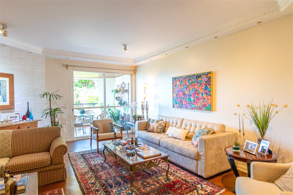 Apartamento à venda com 4 quartos, sendo 2 suítes, em Brooklin, São Paulo, SP