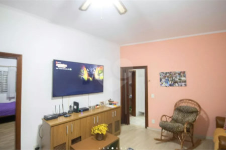 Casa Térrea à venda com 7 quartos em Vila Mazzei, São Paulo, SP