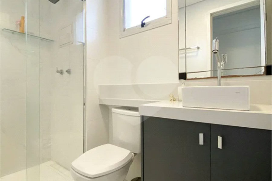 Apartamento à venda com 3 quartos, sendo 1 suíte,  em Vila Paiva, São Paulo, SP