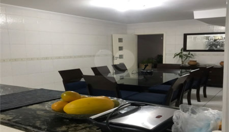 Sobrado à venda com 3 quartos, sendo 1 suíte,  em Vila Gustavo, São Paulo, SP
