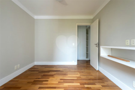 Apartamento à venda com 1 suíte em Indianópolis, São Paulo, SP