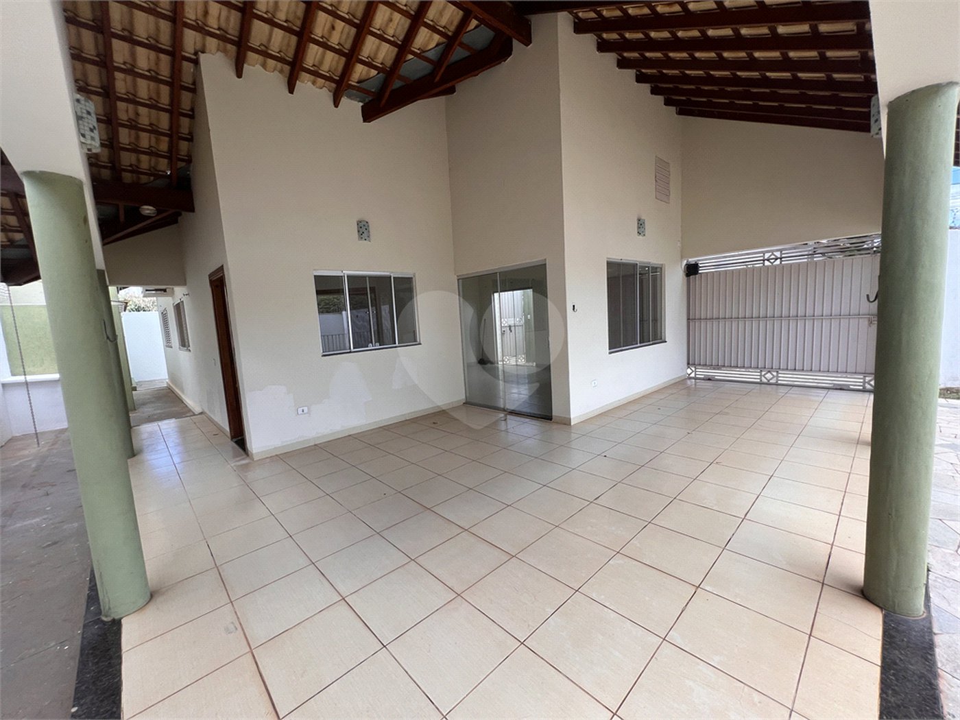 Casa à venda com 3 quartos, sendo 1 suíte,  em Jardim Primaveril, Três Lagoas, MS