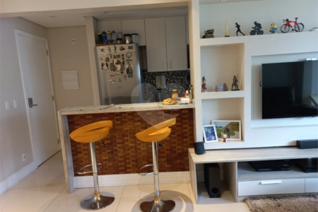 Apartamento à venda com 2 quartos, sendo 1 suíte,  em Vila Ipojuca, São Paulo, SP