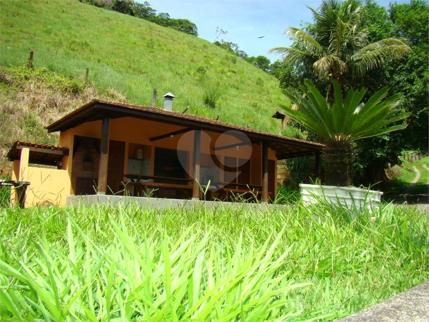 Fazenda à venda com 7 quartos, sendo 3 suítes, em Professor Souza, Casimiro de Abreu, RJ
