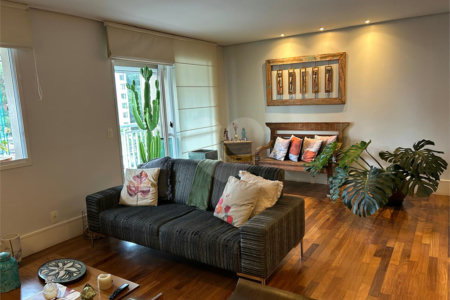 Apartamento à venda com 2 quartos, sendo 1 suíte, em Vila Andrade, São Paulo, SP