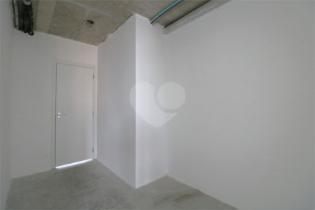 Apartamento à venda com 3 suítes em Moema, São Paulo, SP