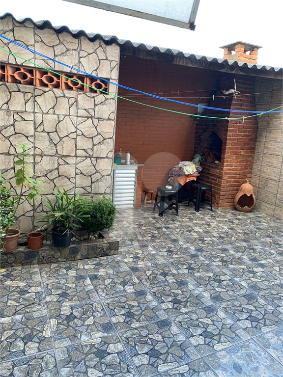 Sobrado à venda com 3 quartos, sendo 2 suítes, em Jardim São Lázaro, Ferraz de Vasconcelos, SP
