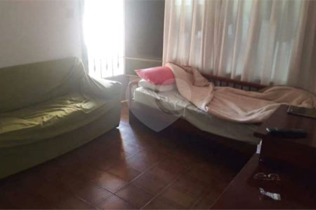 Sobrado à venda com 3 quartos em Vila Gustavo, São Paulo, SP