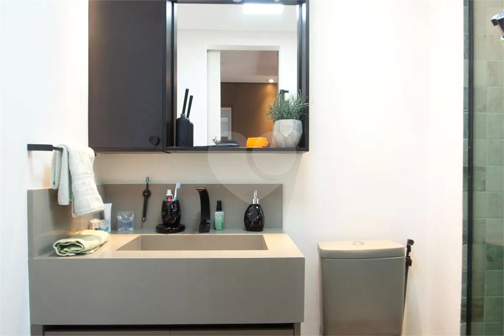Apartamento à venda com 3 quartos, sendo 1 suíte,  em Vila Olímpia, São Paulo, SP