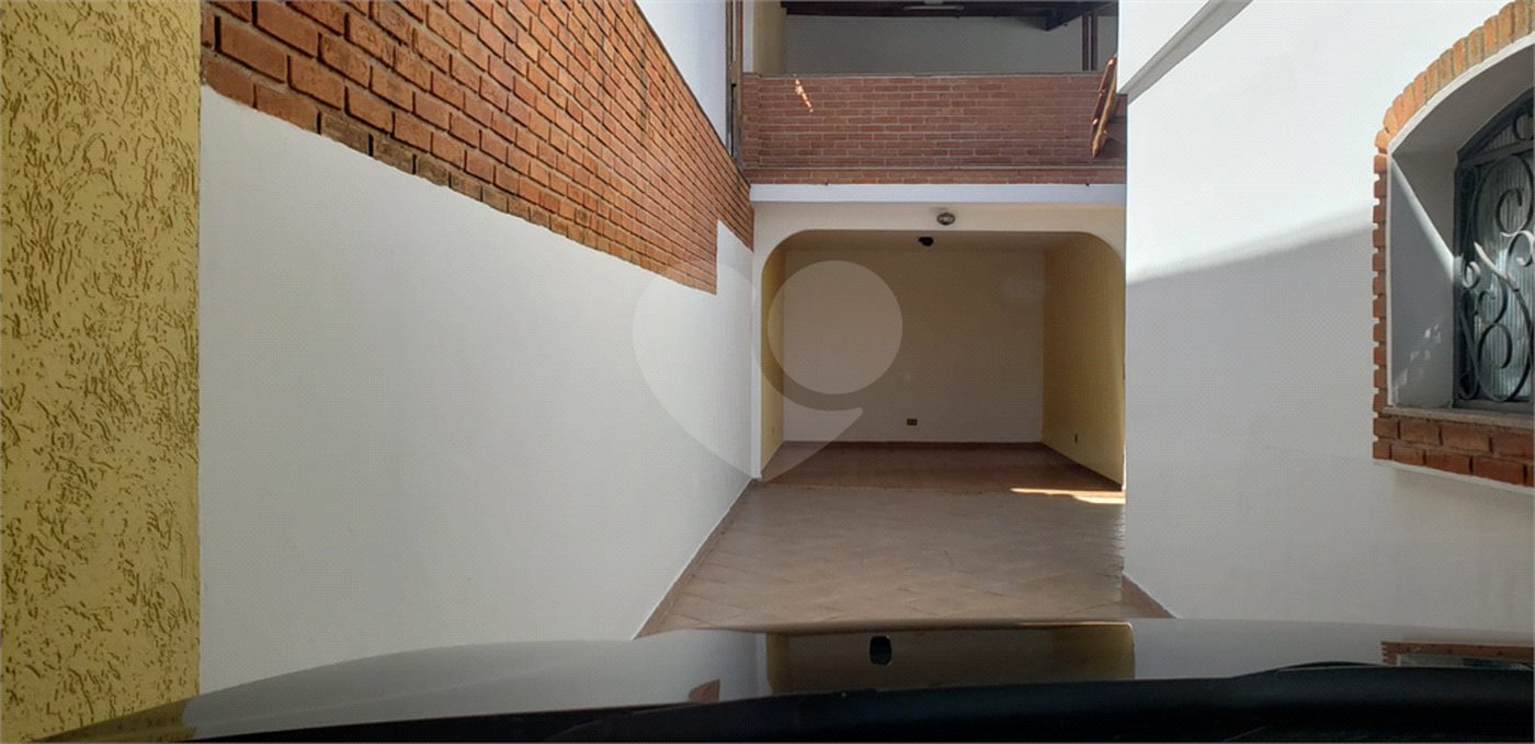 Sobrado à venda com 3 quartos, sendo 1 suíte, em Tremembé, São Paulo, SP