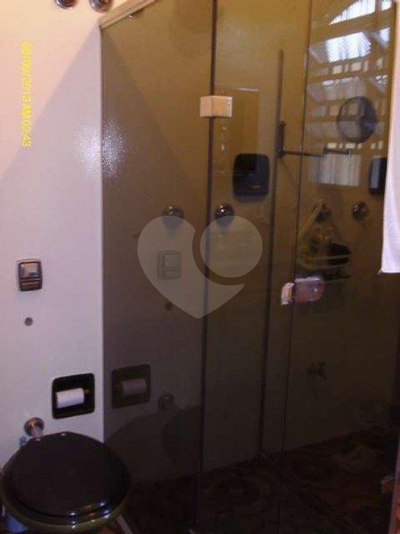 Sobrado à venda com 4 quartos, sendo 2 suítes, em Jardim Peri Peri, São Paulo, SP
