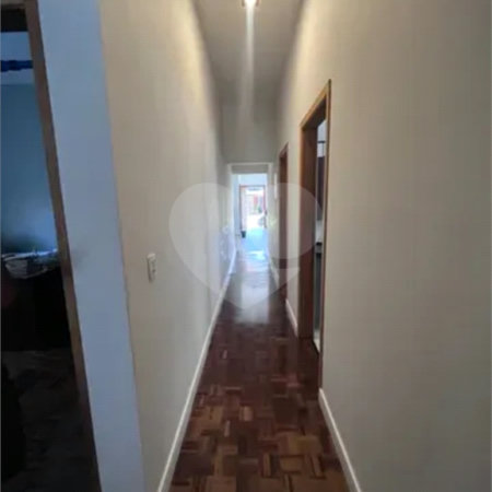 Casa à venda com 5 quartos, sendo 1 suíte, no condomínio Portal da Serra, São José dos Campos - SP