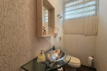 Sobrado à venda com 4 quartos, sendo 2 suítes,  em Jardim Marajoara, São Paulo, SP