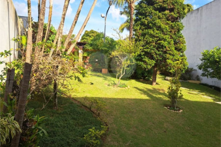 Casa Térrea à venda com 3 quartos, sendo 2 suítes,  em Vila Oliveira, Mogi das Cruzes, SP