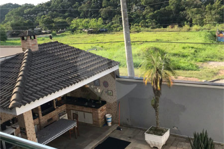 Casa à venda com 4 suítes no condomínio Aruã, Mogi das Cruzes - SP