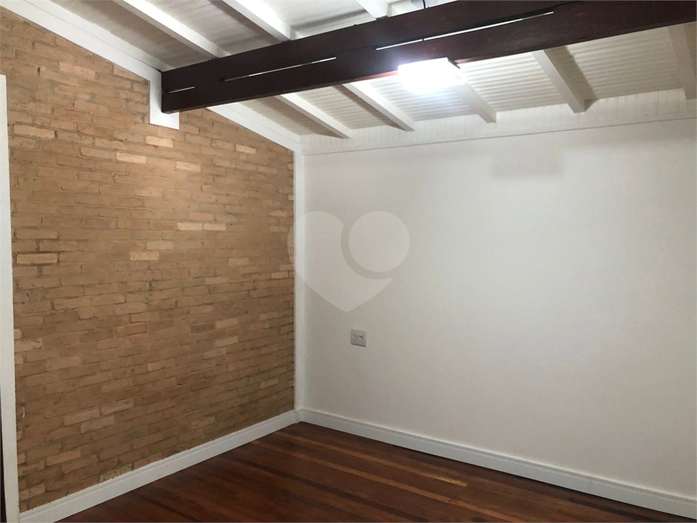 Sobrado à venda com 5 quartos, sendo 1 suíte,  em Tremembé, São Paulo, SP