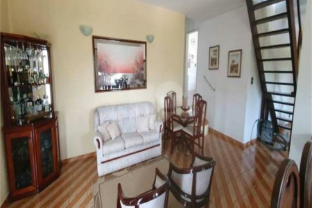 Casa à venda com 3 quartos no condomínio Recanto Florido, Vinhedo - SP
